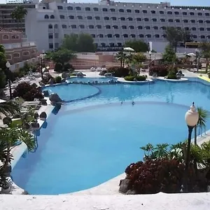 https://casa-espaciosa-con-vistas-al-mar-y-piscina.in-canary-islands.com